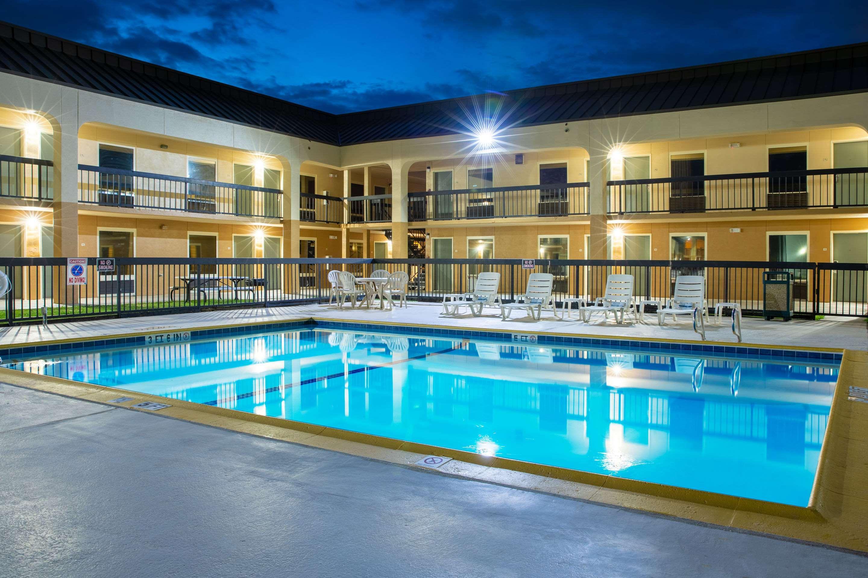 Quality Inn At Arlington Highlands Exterior foto