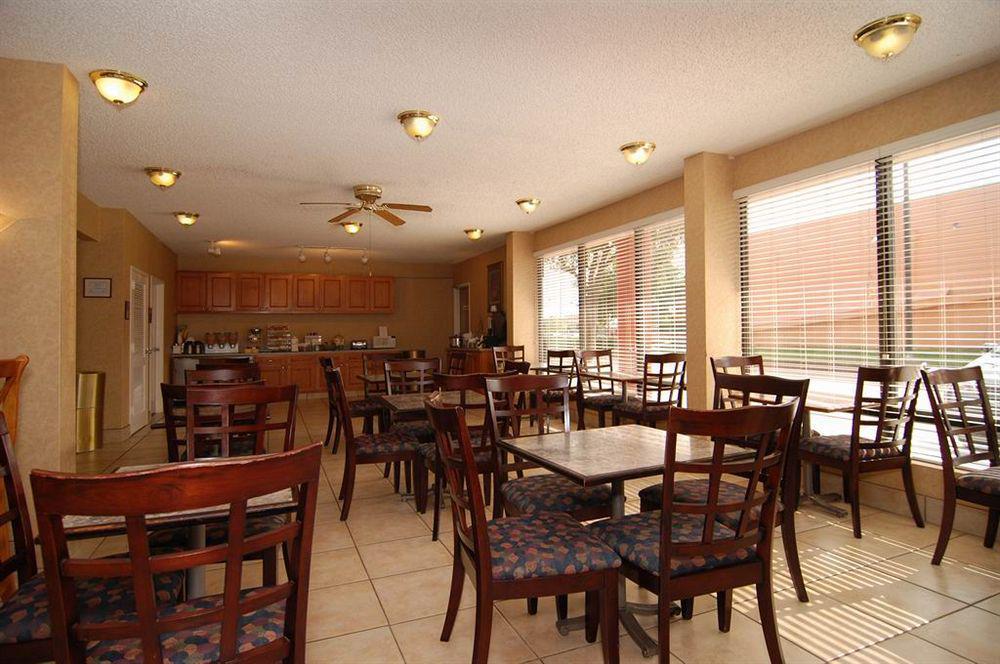 Quality Inn At Arlington Highlands Restaurante foto